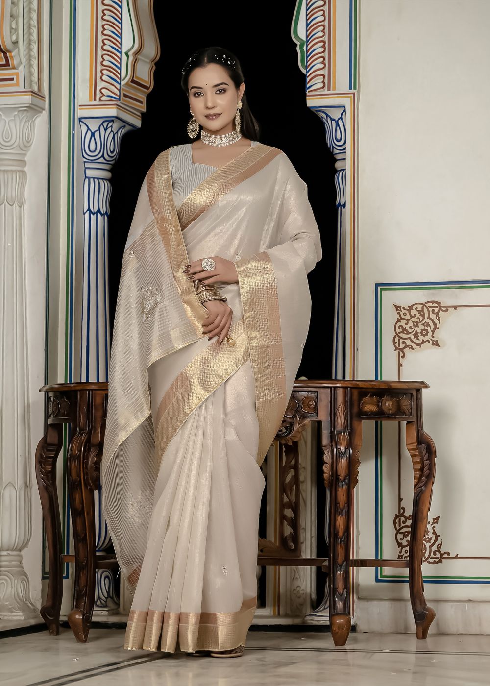 Regal Moonshine Woven Tissue Linen Saree with Dual Zari Patta & Khatli Hand Embroidery