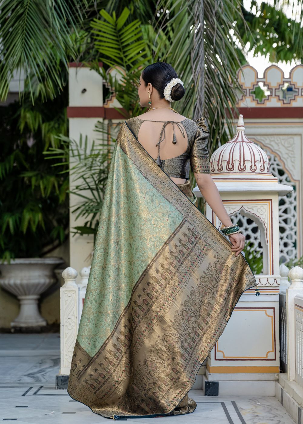 Mint Gold Elegance-Soft Zari & Meenakari Woven (Jaal & Kairi Pattern) all over Saree, Patta & Pallu